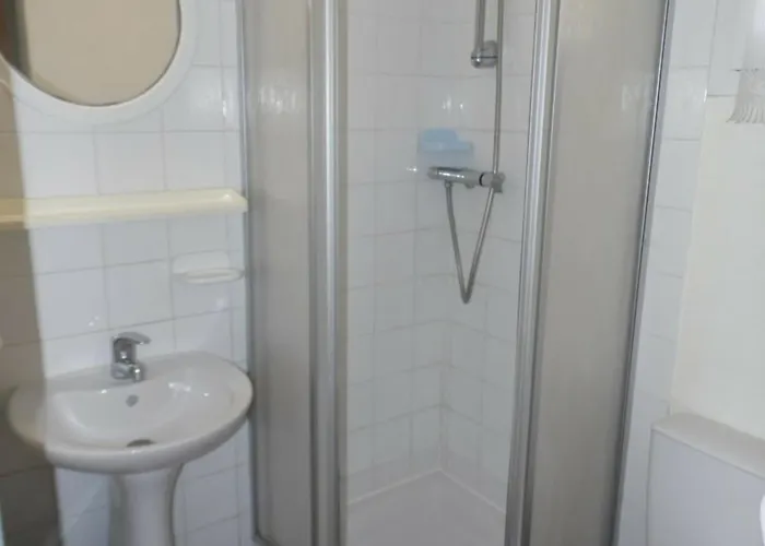 4-6 Couchages Avec Piscine, Tennis Et Parking Privé, Proche – - Fr-1-326-532 Appartement *